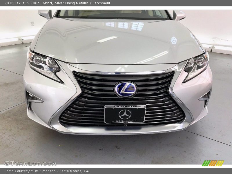 Silver Lining Metallic / Parchment 2016 Lexus ES 300h Hybrid