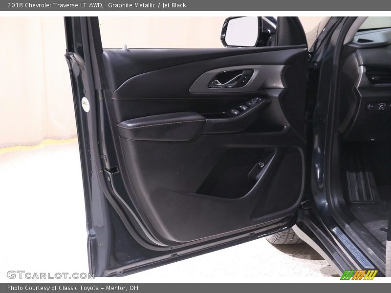 Graphite Metallic / Jet Black 2018 Chevrolet Traverse LT AWD