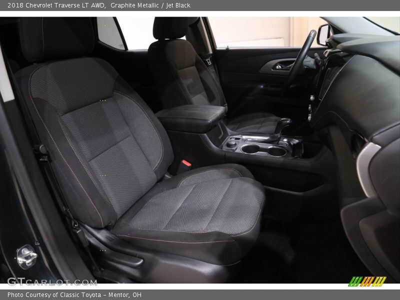 Graphite Metallic / Jet Black 2018 Chevrolet Traverse LT AWD