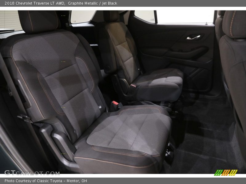 Graphite Metallic / Jet Black 2018 Chevrolet Traverse LT AWD