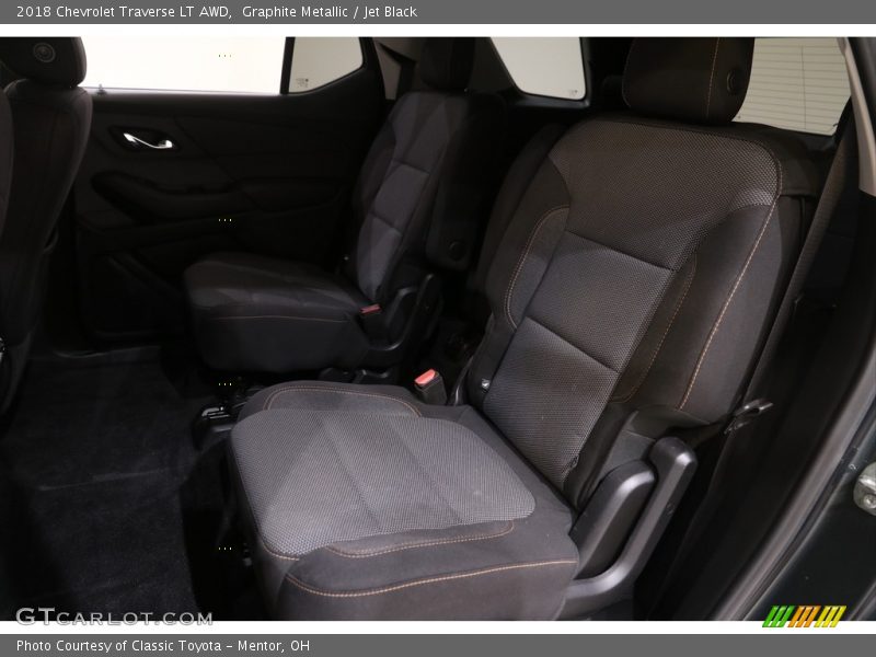 Graphite Metallic / Jet Black 2018 Chevrolet Traverse LT AWD