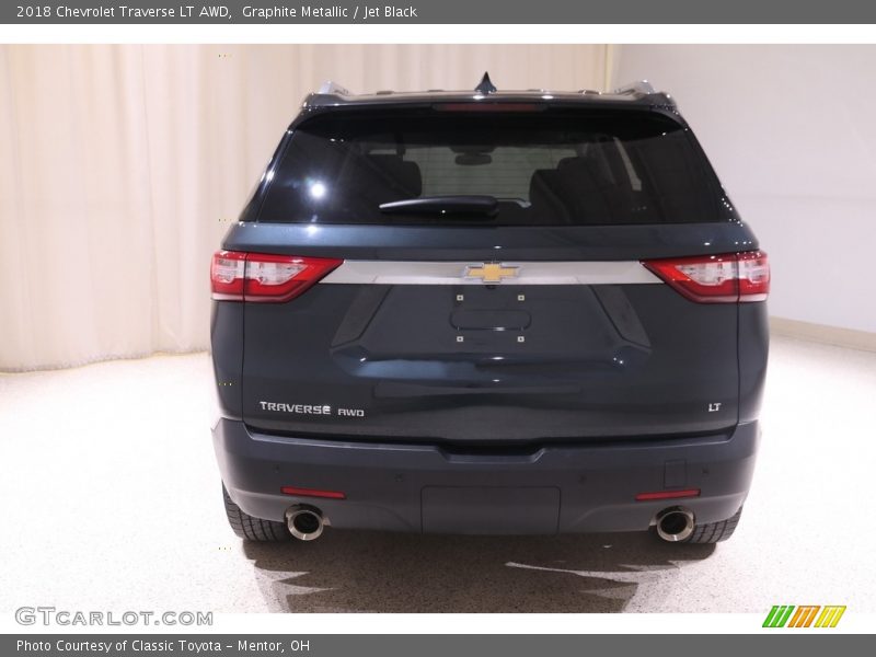 Graphite Metallic / Jet Black 2018 Chevrolet Traverse LT AWD