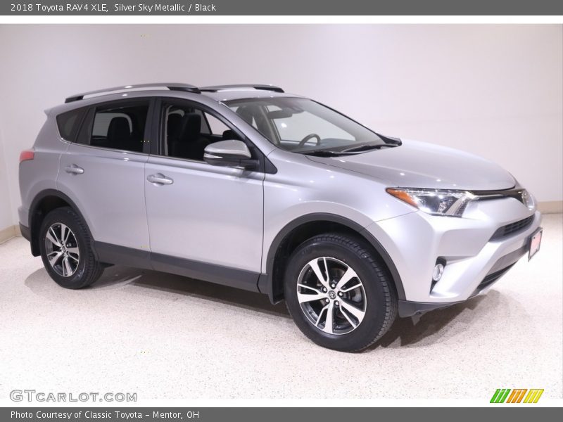 Silver Sky Metallic / Black 2018 Toyota RAV4 XLE