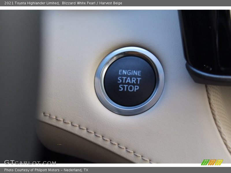 Blizzard White Pearl / Harvest Beige 2021 Toyota Highlander Limited
