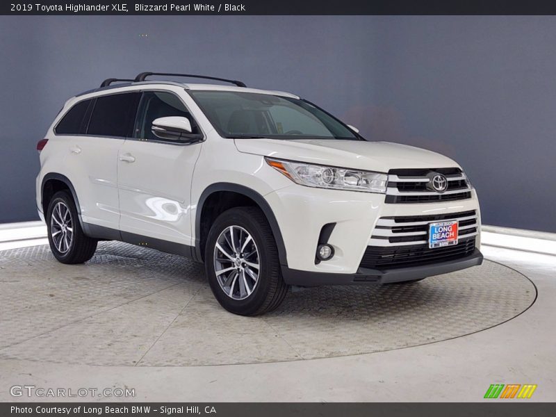 Blizzard Pearl White / Black 2019 Toyota Highlander XLE