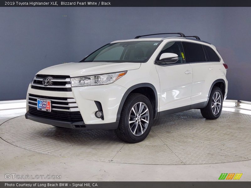 Blizzard Pearl White / Black 2019 Toyota Highlander XLE