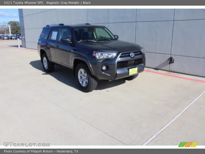 Magnetic Gray Metallic / Black 2021 Toyota 4Runner SR5