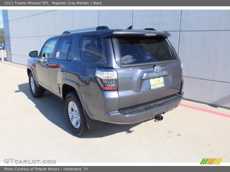 Magnetic Gray Metallic / Black 2021 Toyota 4Runner SR5