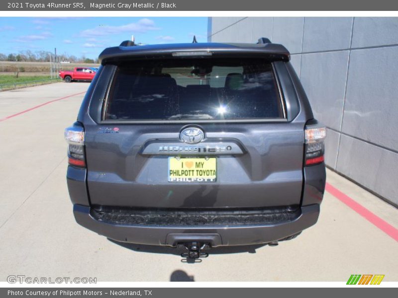 Magnetic Gray Metallic / Black 2021 Toyota 4Runner SR5