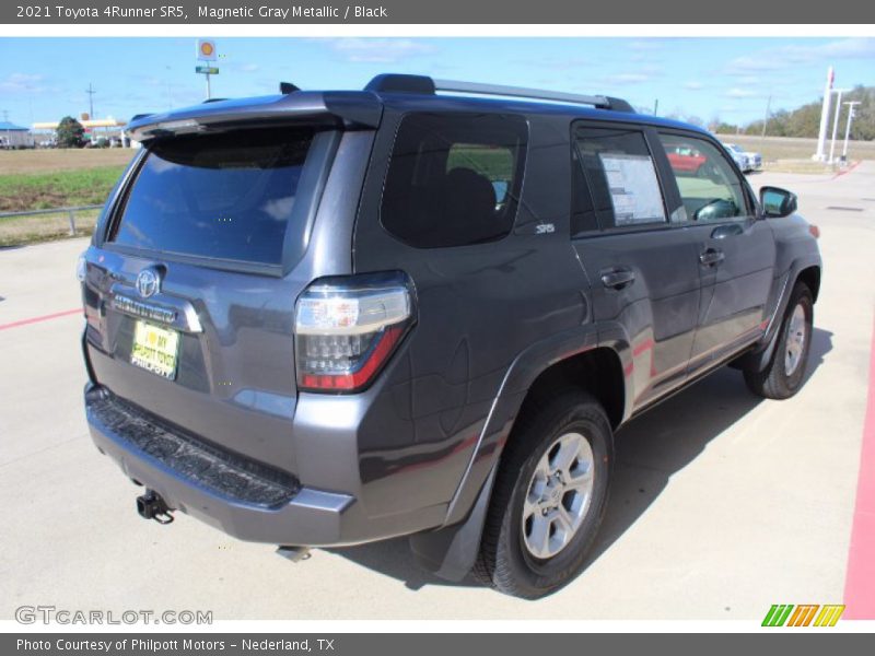 Magnetic Gray Metallic / Black 2021 Toyota 4Runner SR5