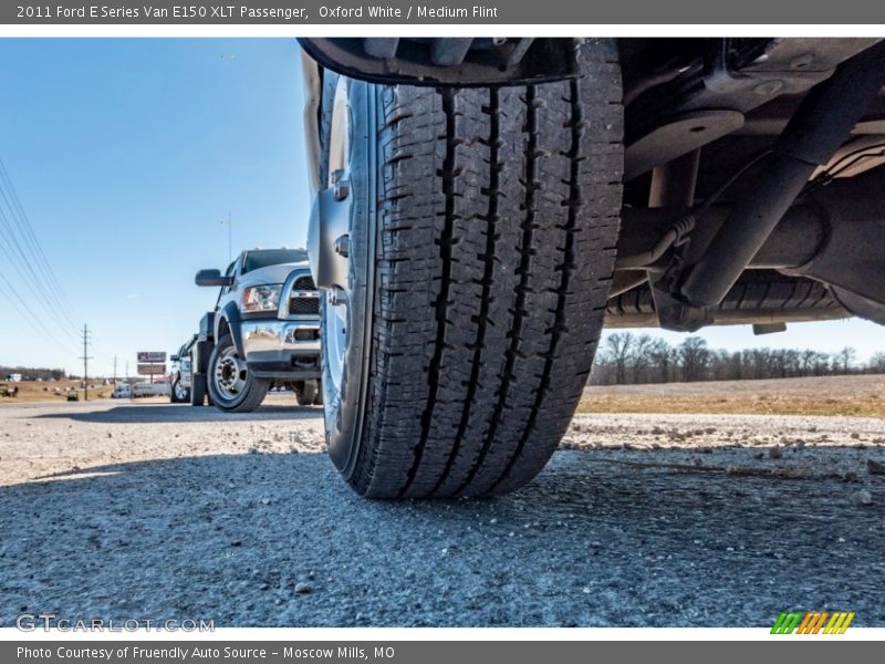 Oxford White / Medium Flint 2011 Ford E Series Van E150 XLT Passenger