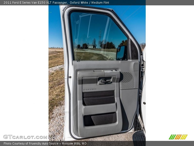 Oxford White / Medium Flint 2011 Ford E Series Van E150 XLT Passenger