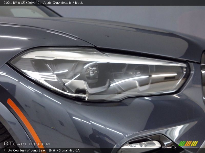 Arctic Gray Metallic / Black 2021 BMW X5 sDrive40i