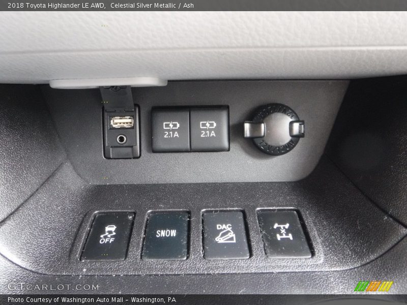 Celestial Silver Metallic / Ash 2018 Toyota Highlander LE AWD
