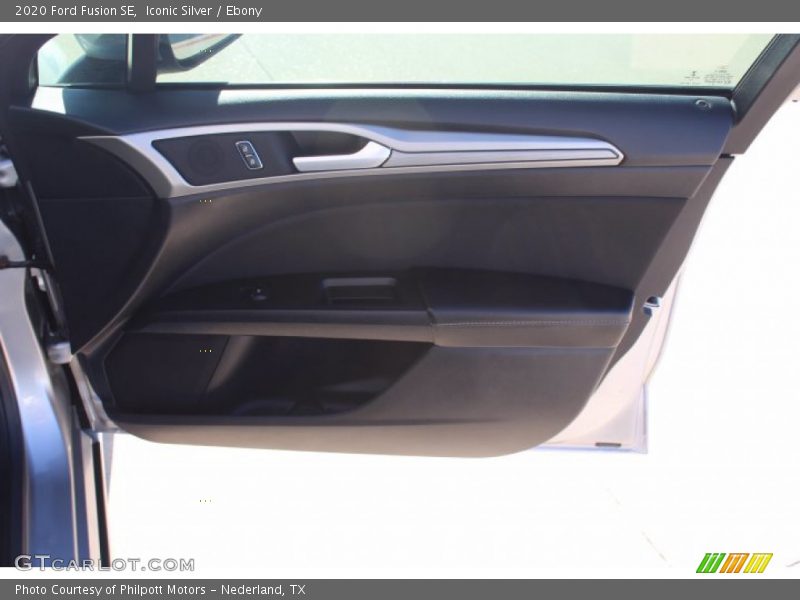 Iconic Silver / Ebony 2020 Ford Fusion SE