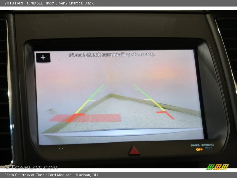 Ingot Silver / Charcoal Black 2018 Ford Taurus SEL