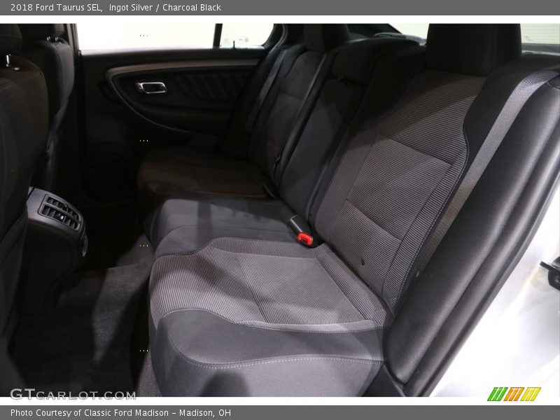 Ingot Silver / Charcoal Black 2018 Ford Taurus SEL