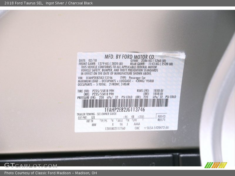 Ingot Silver / Charcoal Black 2018 Ford Taurus SEL