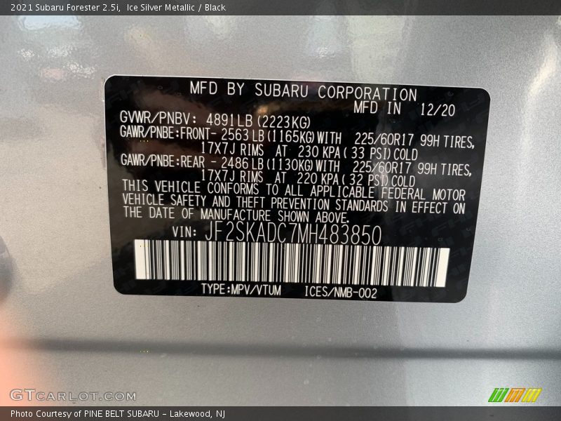 Ice Silver Metallic / Black 2021 Subaru Forester 2.5i