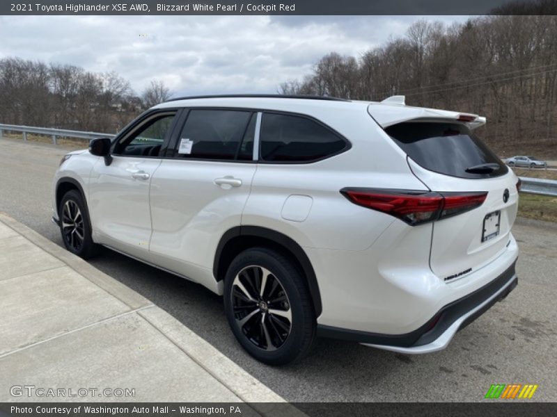 Blizzard White Pearl / Cockpit Red 2021 Toyota Highlander XSE AWD