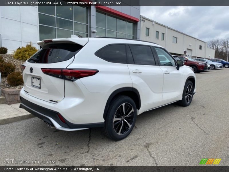 Blizzard White Pearl / Cockpit Red 2021 Toyota Highlander XSE AWD