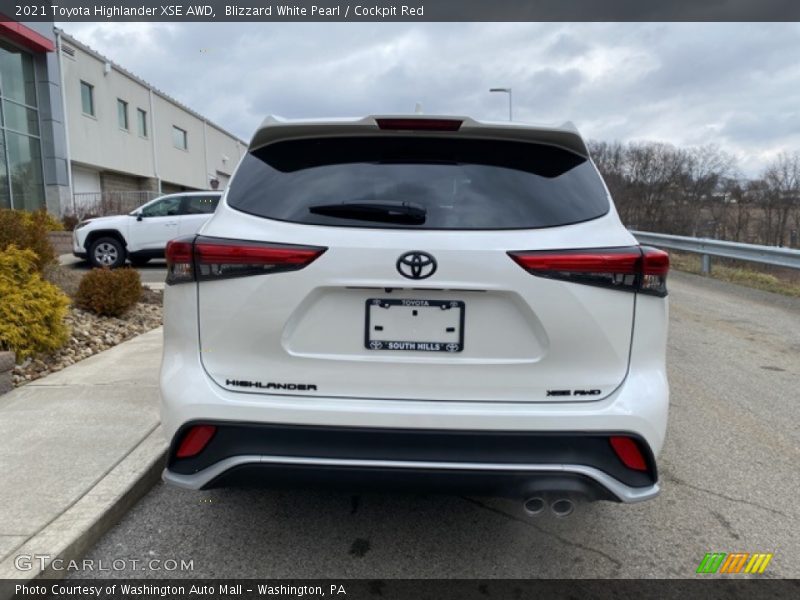Blizzard White Pearl / Cockpit Red 2021 Toyota Highlander XSE AWD