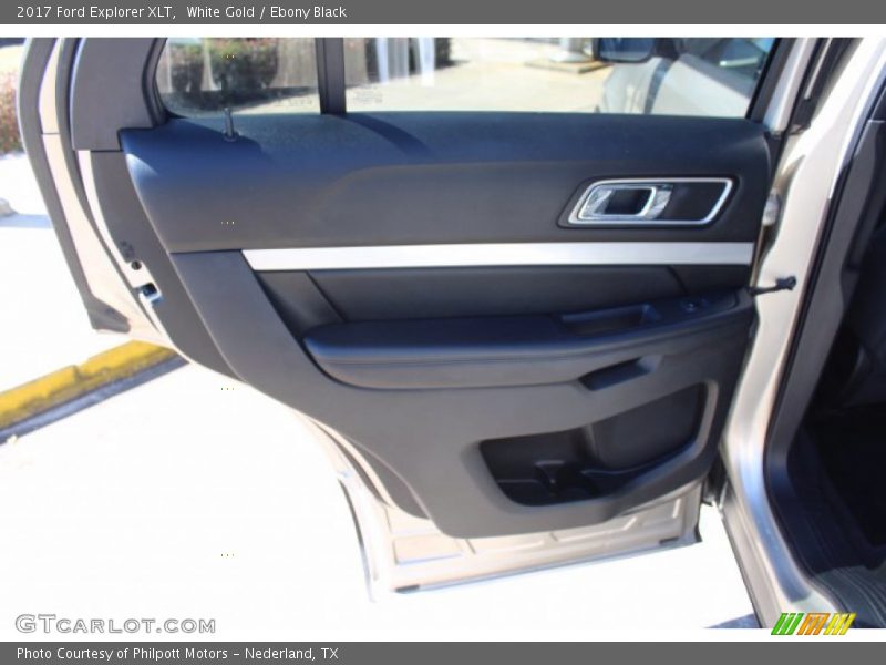 White Gold / Ebony Black 2017 Ford Explorer XLT