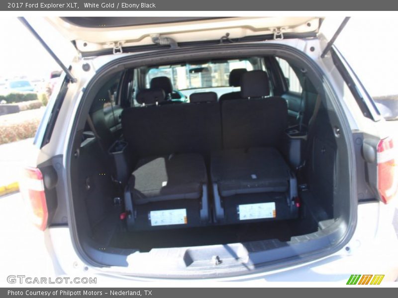 White Gold / Ebony Black 2017 Ford Explorer XLT