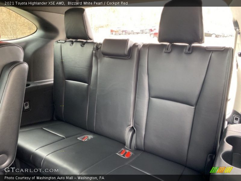 Blizzard White Pearl / Cockpit Red 2021 Toyota Highlander XSE AWD