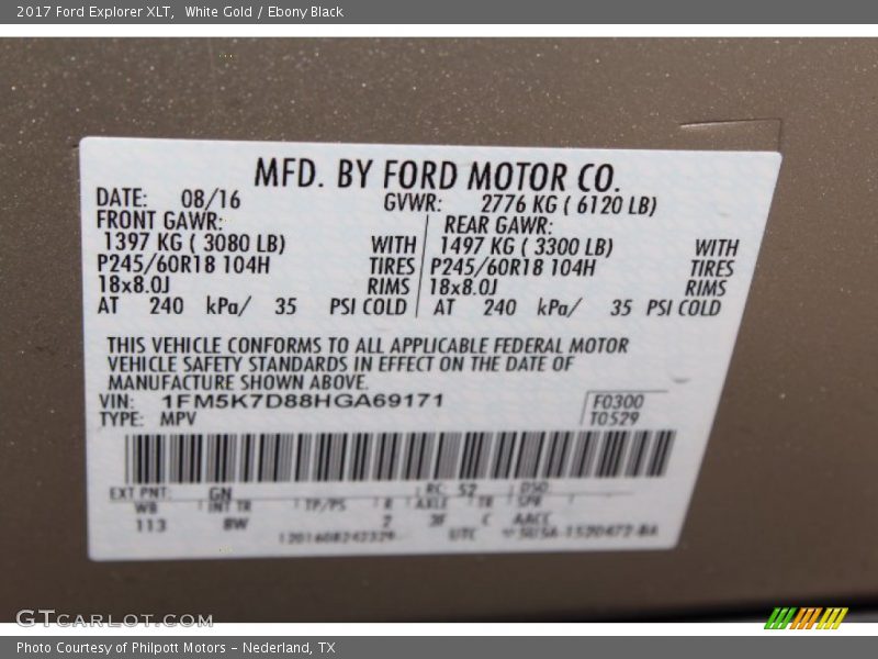 White Gold / Ebony Black 2017 Ford Explorer XLT