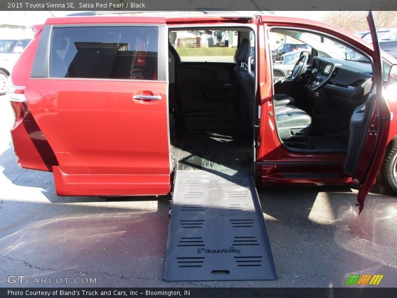 Salsa Red Pearl / Black 2015 Toyota Sienna SE