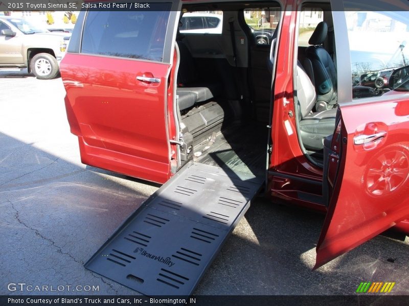 Salsa Red Pearl / Black 2015 Toyota Sienna SE
