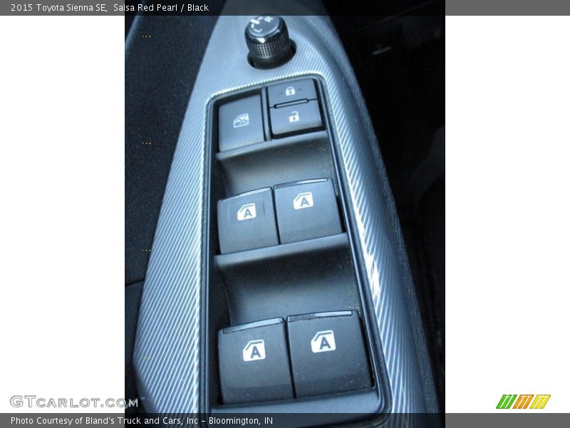Salsa Red Pearl / Black 2015 Toyota Sienna SE