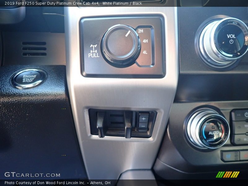 White Platinum / Black 2019 Ford F250 Super Duty Platinum Crew Cab 4x4