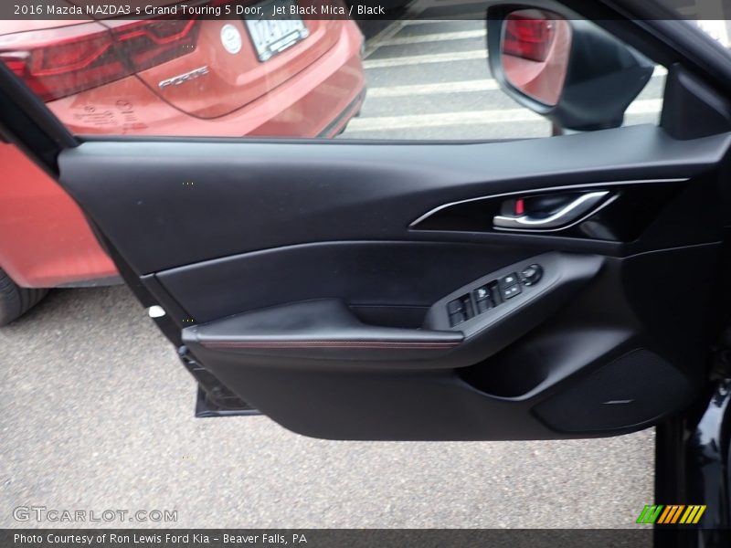 Door Panel of 2016 MAZDA3 s Grand Touring 5 Door