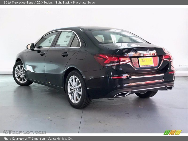Night Black / Macchiato Beige 2019 Mercedes-Benz A 220 Sedan