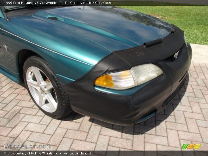 Pacific Green Metallic / Grey Cloth 1996 Ford Mustang V6 Convertible