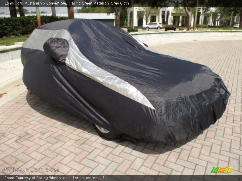 Pacific Green Metallic / Grey Cloth 1996 Ford Mustang V6 Convertible