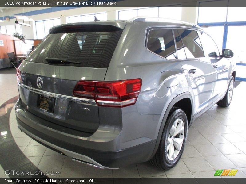 Platinum Gray Metallic / Titan Black 2018 Volkswagen Atlas S