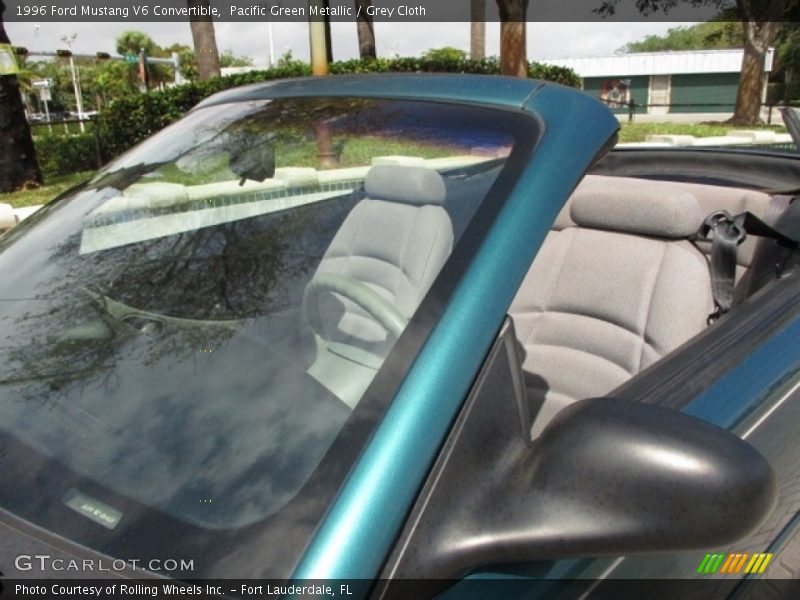 Pacific Green Metallic / Grey Cloth 1996 Ford Mustang V6 Convertible