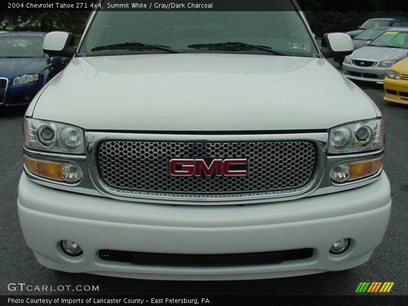 Summit White / Gray/Dark Charcoal 2004 Chevrolet Tahoe Z71 4x4