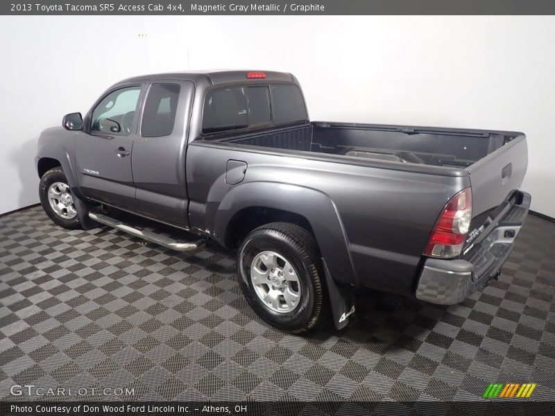 Magnetic Gray Metallic / Graphite 2013 Toyota Tacoma SR5 Access Cab 4x4