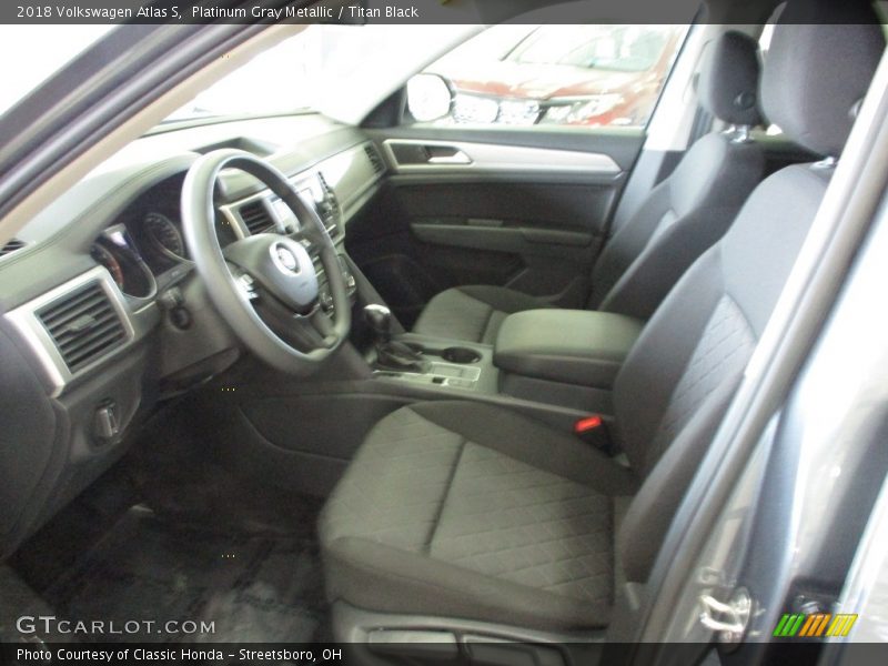 Platinum Gray Metallic / Titan Black 2018 Volkswagen Atlas S