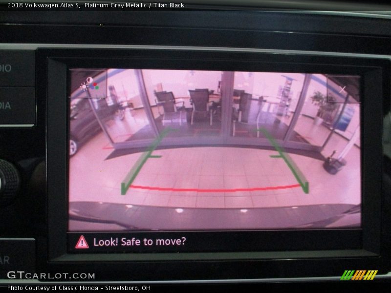 Platinum Gray Metallic / Titan Black 2018 Volkswagen Atlas S