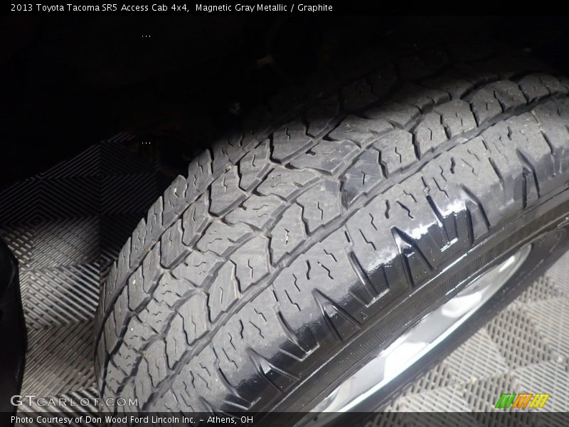 Magnetic Gray Metallic / Graphite 2013 Toyota Tacoma SR5 Access Cab 4x4
