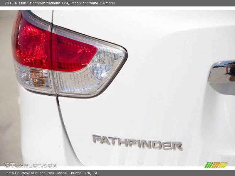 Moonlight White / Almond 2013 Nissan Pathfinder Platinum 4x4