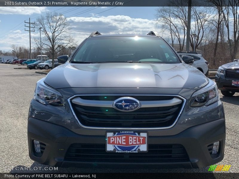 Magnetite Gray Metallic / Gray 2021 Subaru Outback 2.5i Premium