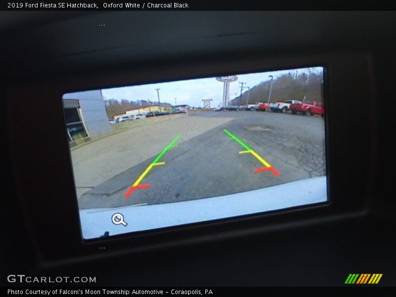 Oxford White / Charcoal Black 2019 Ford Fiesta SE Hatchback