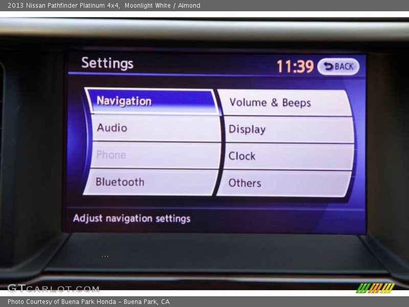 Moonlight White / Almond 2013 Nissan Pathfinder Platinum 4x4