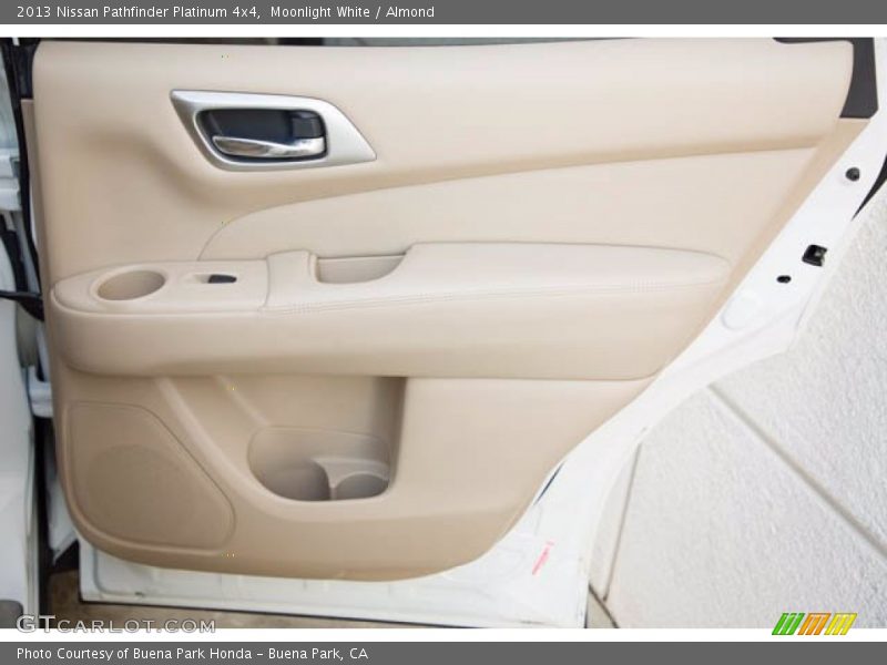 Moonlight White / Almond 2013 Nissan Pathfinder Platinum 4x4